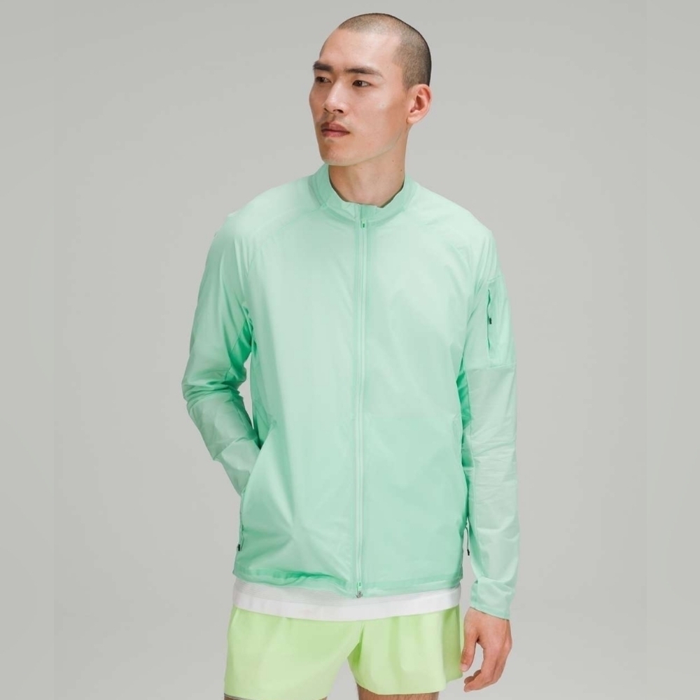 Lululemon Fast and Free Jacket size L in VGUC color Wild Mint